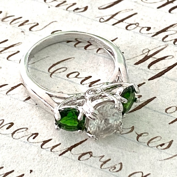 Stunning Sterling Silver 925 Three Stone Ring Thailand Size 5 - Picture 5 of 9